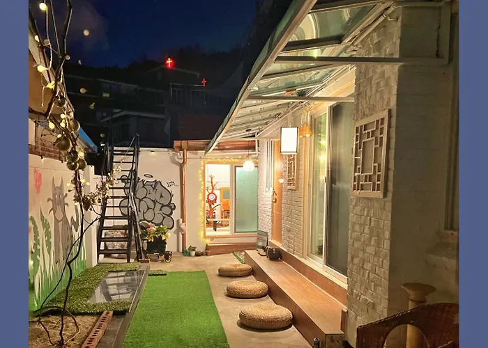 Private Korean Entire With Garden Up To 10 *